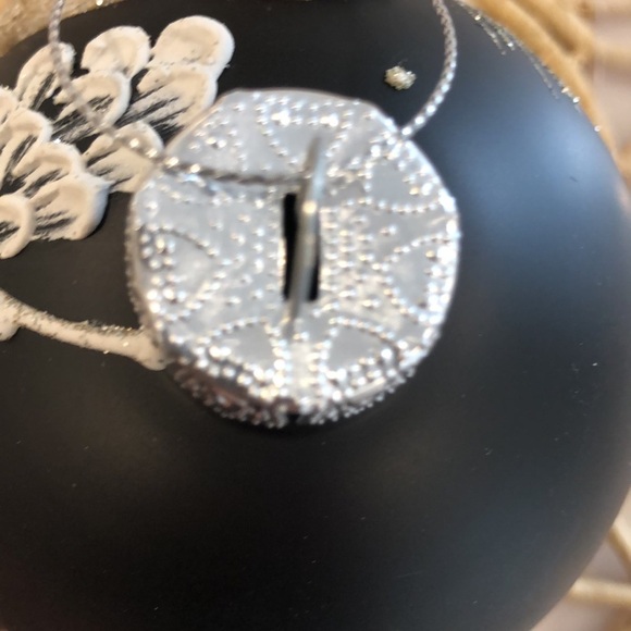 Barnes and noble black white glitter cardinal bird glass Christmas ornament NIB - Picture 5 of 11